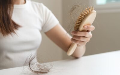 Eflúvio Telógeno: Guia completo para a queda de cabelo.